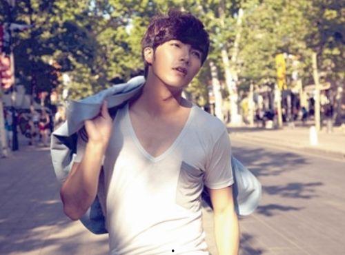 大眼吃瓜美女,揭秘网络红人的魅力与影响力