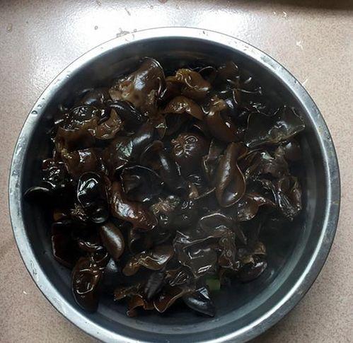 黑木耳吃瓜,夏日消暑美食新风尚