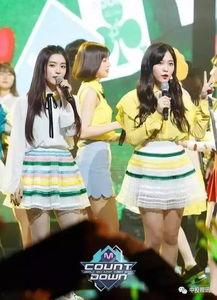 穿裙子吃瓜视频,穿裙子吃瓜，解锁夏日清凉新姿势