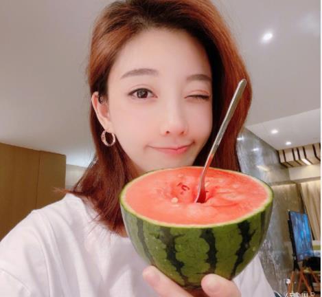 中国粉丝吃瓜,揭秘娱乐圈幕后风云