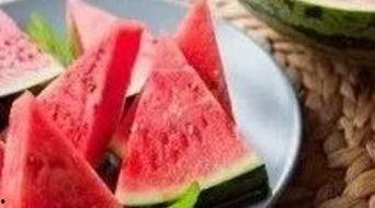 月子吃瓜行吗,吃瓜真的可行吗？揭秘产后饮食禁忌与适宜