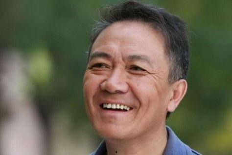 李幼斌吃哈密瓜,甜蜜瞬间定格