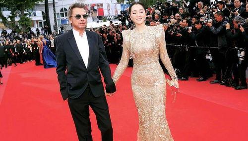 走红毯吃瓜,明星们的“吃瓜”时刻