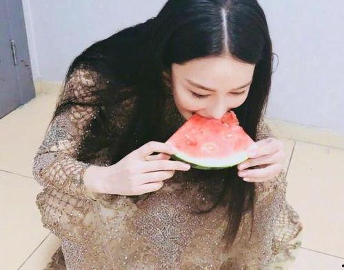 不同明星吃瓜图片,从吃瓜瞬间看娱乐圈幕后故事