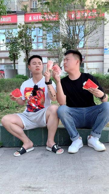 最牛吃瓜大赛,瓜界巅峰对决，谁将笑傲群雄？